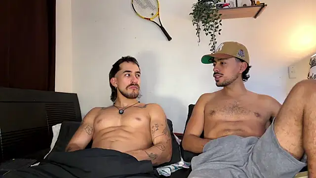 Snapshot of Aaron_wheel chatting on August 1, 8:41 pm Aaron wheel online show from August 1, 8:41 pm