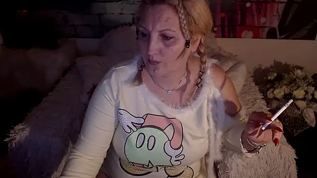 Divineblond online show from March 5, 8:53 pm