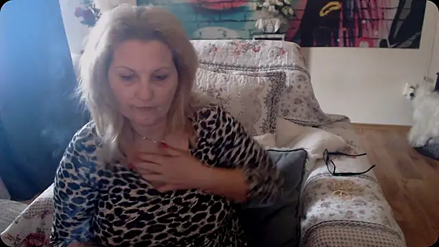 Divineblond online show from March 19, 10:22 am