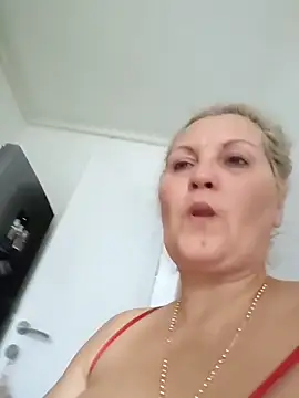 Divineblond online show from November 12, 1:11 pm