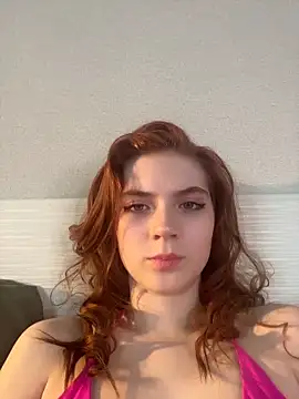 Snapshot of MariAllen chatting on June 3, 9:45 am MariAllen online show from June 3, 9:45 am