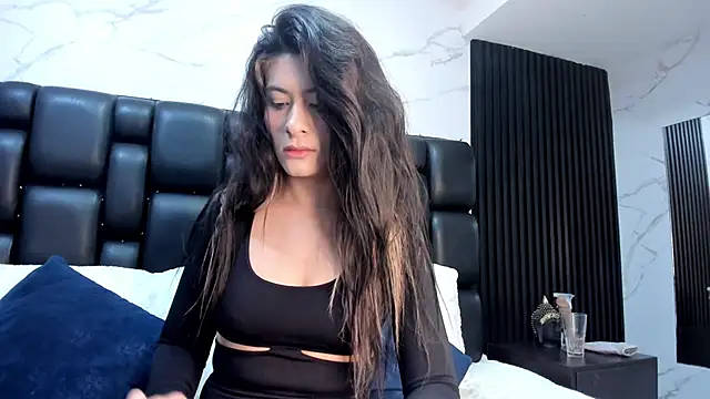 Snapshot of AshleyyHall chatting on May 14, 12:50 am AshleyyHall online show from May 14, 12:50 am