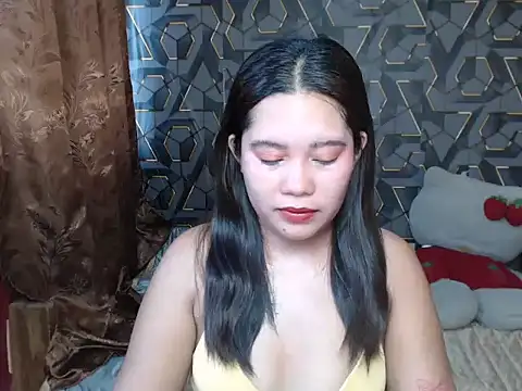 Snapshot of ur_prettychelsie chatting on May 30, 10:40 pm ur prettychelsie online show from May 30, 10:40 pm
