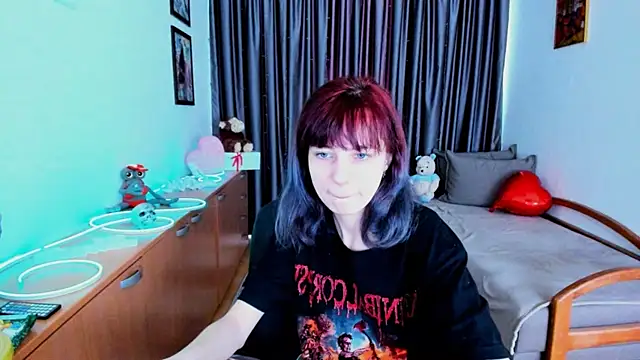 Snapshot of MiniLysii chatting on June 6, 5:34 am MiniLysii online show from June 6, 5:34 am