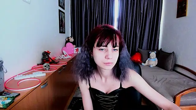 Snapshot of MiniLysii chatting on June 13, 5:38 am MiniLysii online show from June 13, 5:38 am