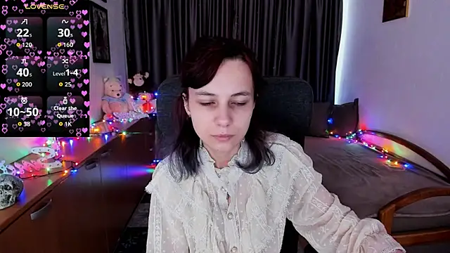 Snapshot of MiniLysii chatting on July 15, 6:18 am MiniLysii online show from July 15, 6:18 am
