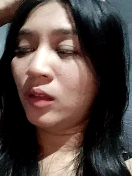 Snapshot of Rayya_ayy chatting on June 1, 6:31 pm Rayya ayy online show from June 1, 6:31 pm