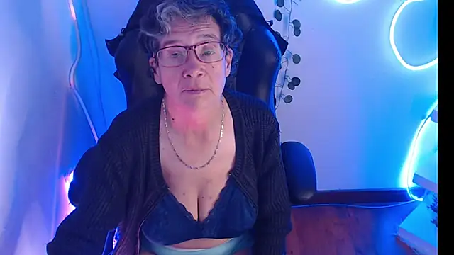selena ferreira online show from May 6, 11:59 am