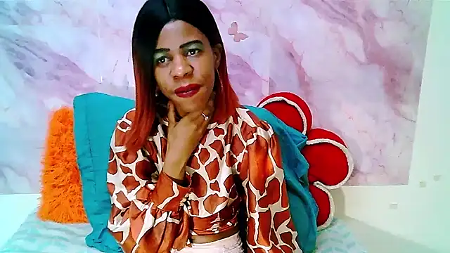 Snapshot of EbonySweetPeach chatting on July 13, 5:32 am EbonySweetPeach online show from July 13, 5:32 am