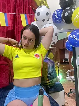Snapshot of SamiiContreras_ chatting on June 13, 11:08 am SamiiContreras online show from June 13, 11:08 am