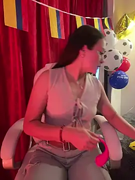 Snapshot of SamiiContreras_ chatting on July 4, 11:05 am SamiiContreras online show from July 4, 11:05 am
