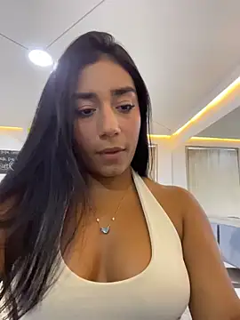 Snapshot of SaryJonex chatting on May 2, 1:27 pm SaryJonex online show from May 2, 1:27 pm