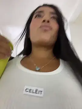 Snapshot of SaryJonex chatting on May 5, 2:14 pm SaryJonex online show from May 5, 2:14 pm