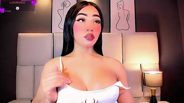 Snapshot of Aleisha_Beaumont chatting on July 9, 10:03 pm Aleisha Beaumont online show from July 9, 10:03 pm