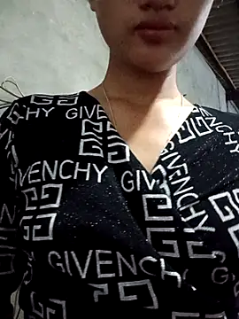 Snapshot of Rosie_LoveUU chatting on April 25, 10:51 pm Rosie LoveUU online show from April 25, 10:51 pm
