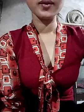 Snapshot of Rosie_LoveUU chatting on April 30, 10:36 pm Rosie LoveUU online show from April 30, 10:36 pm