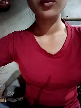 Snapshot of Rosie_LoveUU chatting on June 7, 10:46 pm Rosie LoveUU online show from June 7, 10:46 pm