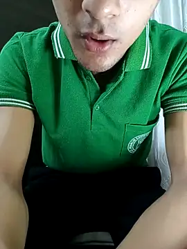 Snapshot of skinny_raj chatting on May 24, 6:24 pm skinny raj online show from May 24, 6:24 pm