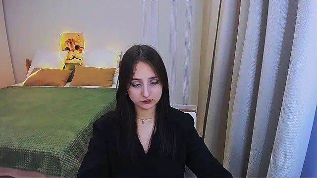 JulietteMonli online show from June 28, 7:31 pm
