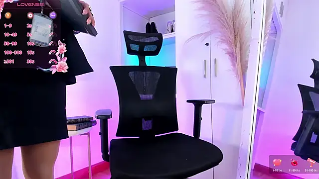 RachelArias online show from June 25, 12:09 pm