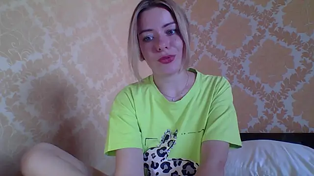 Softy Aura  online show from June 30, 1:23 pm