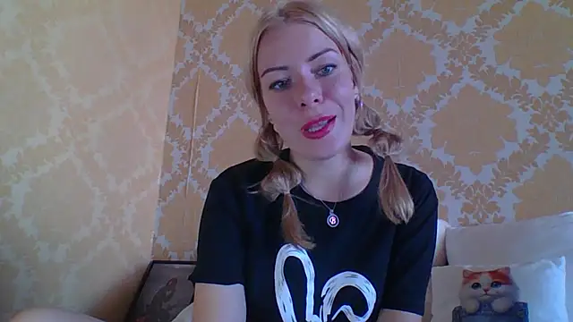 Softy Aura  online show from July 27, 2:57 pm