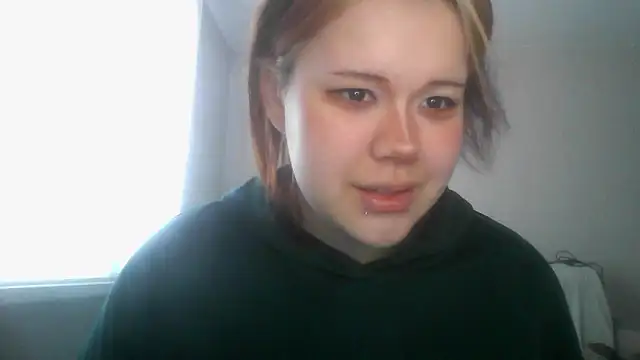 Snapshot of Amanda_Mia_ chatting on June 5, 5:25 am Amanda Mia online show from June 5, 5:25 am