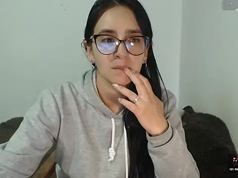 Snapshot of ASHLEYLOVE11 chatting on July 23, 5:11 pm ASHLEYLOVE11 online show from July 23, 5:11 pm