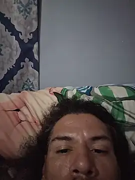 Snapshot of cutecocksofty chatting on July 18, 5:00 am cutecocksofty online show from July 18, 5:00 am