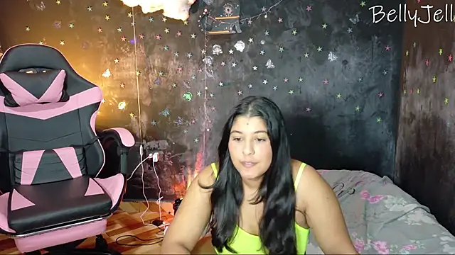 Snapshot of TinyCuckSph chatting on June 6, 11:53 pm TinyCuckSph online show from June 6, 11:53 pm
