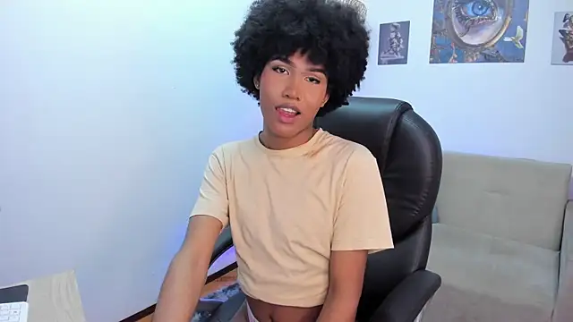 NaomiSaenz  online show from May 3, 3:07 pm