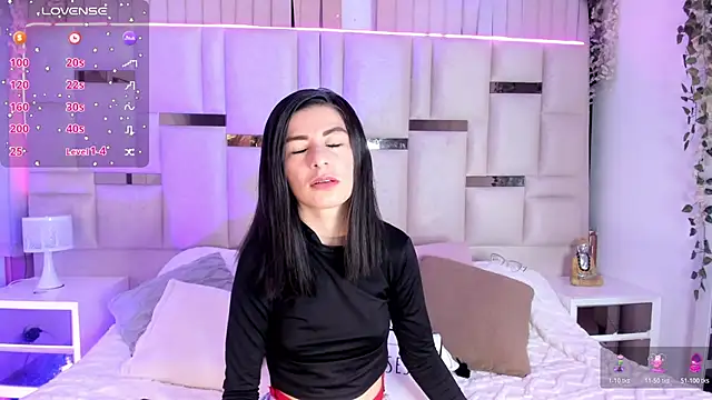 Snapshot of mariana__thompson chatting on July 15, 2:39 am mariana thompson online show from July 15, 2:39 am