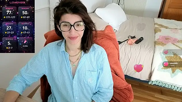 Snapshot of charlieangella chatting on June 5, 6:31 am charlieangella online show from June 5, 6:31 am