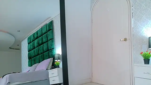 Snapshot of Elektradoll1 chatting on May 26, 11:50 am Elektradoll1 online show from May 26, 11:50 am