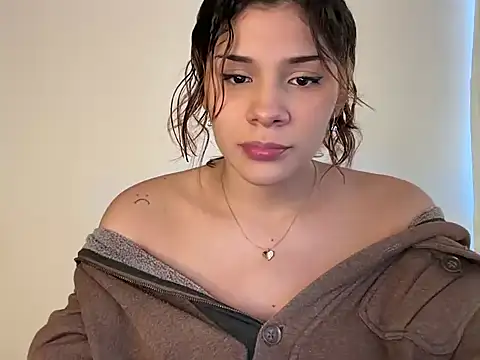 Snapshot of Im__molly6 chatting on June 17, 9:16 pm Im molly6 online show from June 17, 9:16 pm
