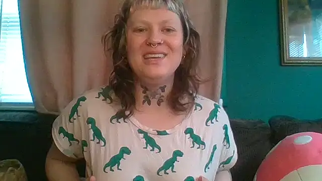 Snapshot of RosieSwitchBitch chatting on May 14, 11:50 am RosieSwitchBitch online show from May 14, 11:50 am