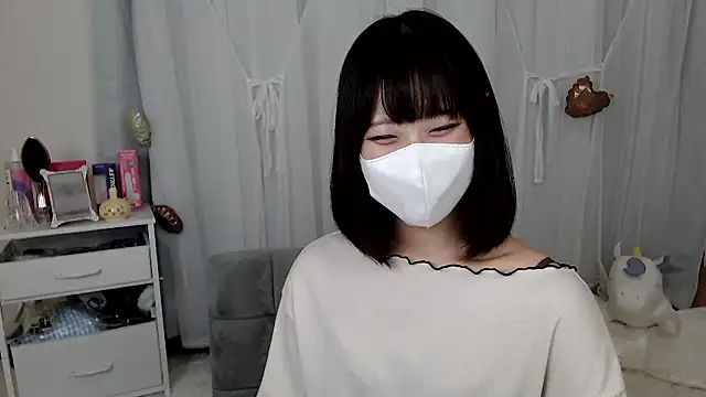 Snapshot of mii__tan chatting on May 10, 1:11 am mii tan online show from May 10, 1:11 am