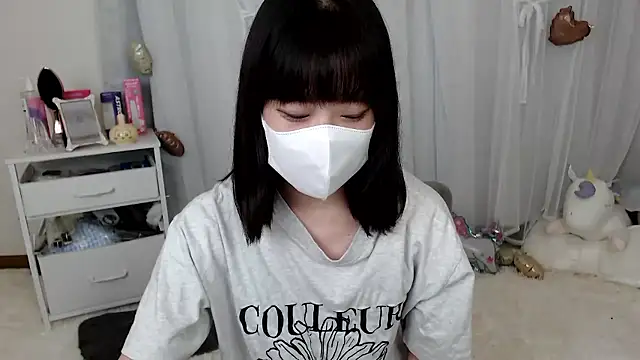 Snapshot of mii__tan chatting on June 6, 3:11 am mii tan online show from June 6, 3:11 am