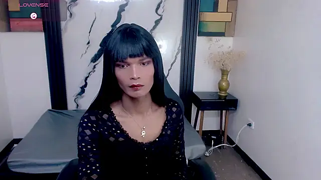 Snapshot of _emma_miller chatting on June 20, 11:24 am emma miller online show from June 20, 11:24 am
