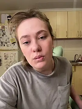 Snapshot of BettyRussian chatting on April 26, 4:21 am BettyRussian online show from April 26, 4:21 am