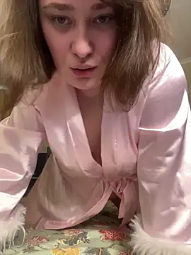 Snapshot of BettyRussian chatting on May 11, 4:04 pm BettyRussian online show from May 11, 4:04 pm