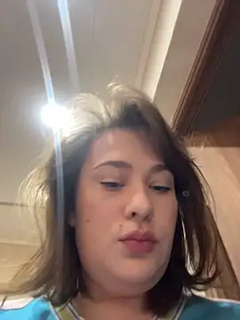 Snapshot of BettyRussian chatting on May 15, 11:50 am BettyRussian online show from May 15, 11:50 am
