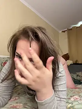 Snapshot of BettyRussian chatting on May 20, 1:28 pm BettyRussian online show from May 20, 1:28 pm