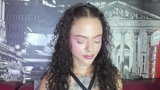 Snapshot of Caroline420_ chatting on June 23, 2:48 pm Caroline420 online show from June 23, 2:48 pm