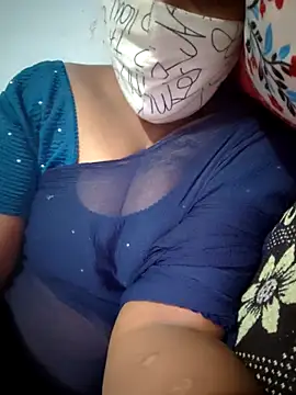 Snapshot of Tamil_Hot_HoneyBee chatting on June 5, 7:30 pm Tamil Hot HoneyBee online show from June 5, 7:30 pm