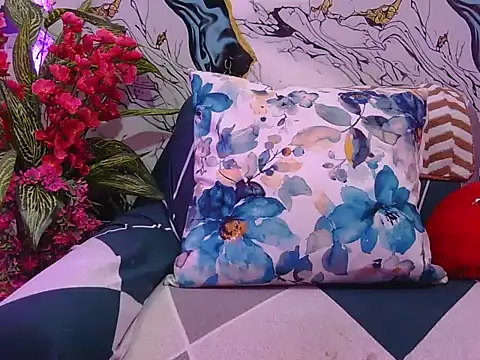hot-saanvi online show from June 3, 4:48 am