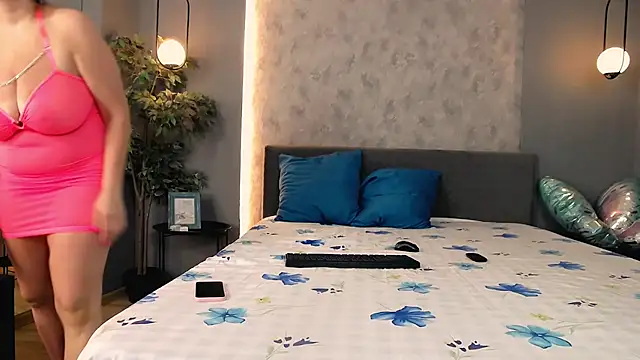 Snapshot of Hellenn_Sweet chatting on August 3, 5:06 am Hellenn Sweet online show from August 3, 5:06 am