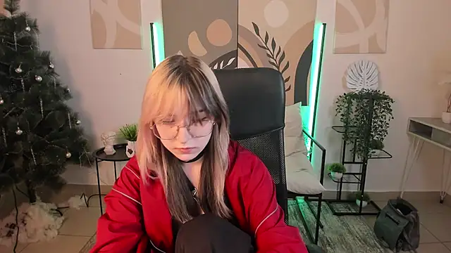 NyxCalderra online show from April 30, 9:04 am