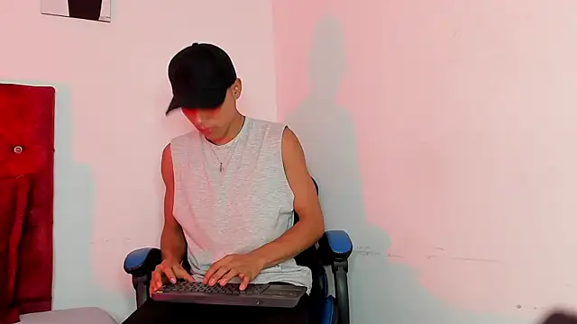ThiagoSexy005 online show from May 6, 12:19 am