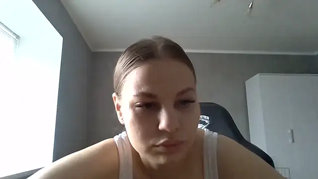 Snapshot of _Linsyy_ee_ chatting on May 9, 9:25 am Linsyy ee online show from May 9, 9:25 am